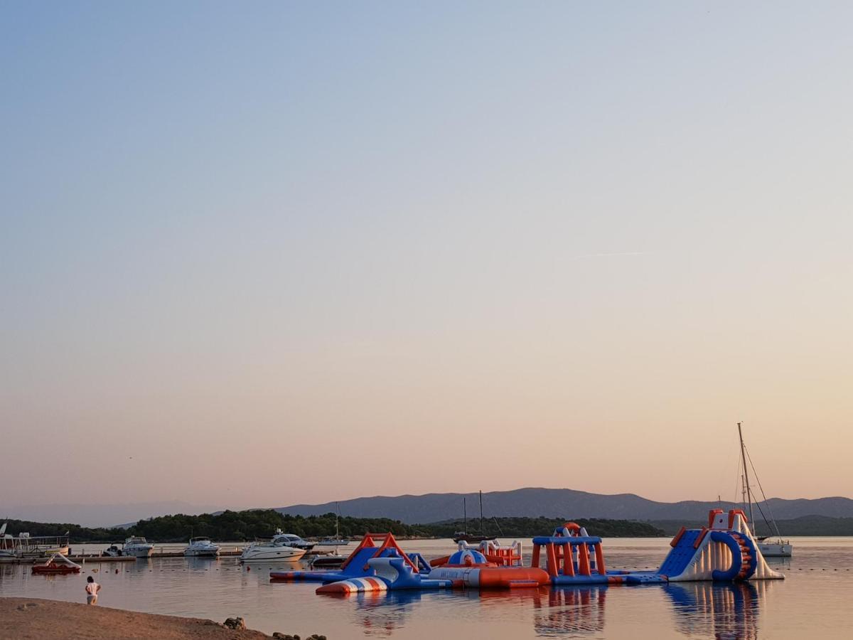 Luxury Apartments Skalinada Near Beaches, Tisno - Dalmatia Exterior foto